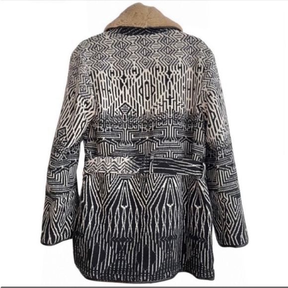 Twelfth Street by Cynthia Vincent Women's Geo Pattern Blanket Wrap Coat Small - Picture 4 of 10